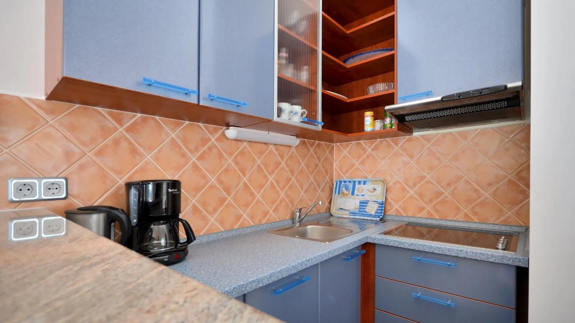 Al Mar Apartments Nin